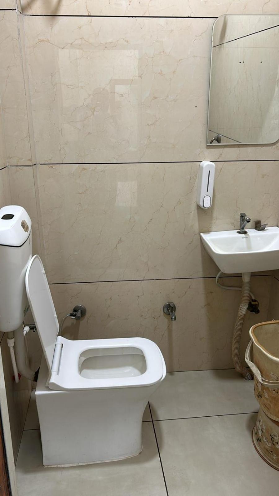 Hotel Empire Ujjain Exteriör bild